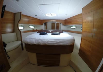 Location bateau Azimut 42 avec skipper au départ de Saint-Laurent-du-var, Nice et Cannes Alpes maritimes