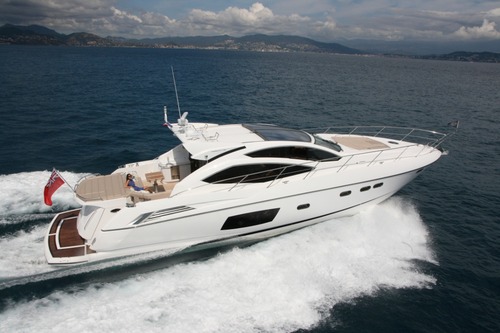 Location bateaux 06 à selectionné pour vous de merveilleux yacht sur la côte d'Azur