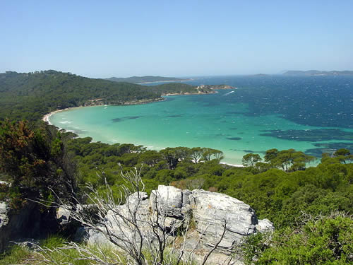 Découvrez Porquerolles par bateaux et voiliers