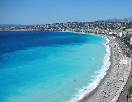 location bateau aumeilleur prix dans la Baie des Anges Saint-Laurent-du-var