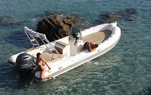 Balade en mer semi rigide RIB tempest capelli 650 Saint laurent du var Nice