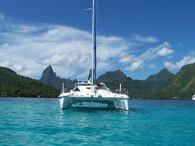 location catamaran avec skipper au départ de Cannes, iles de Lérins, mini croisière