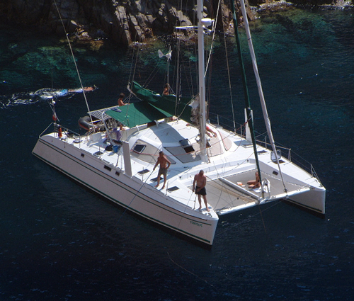 location catamaran sur la côte d'Azur au départ de Nice, Cannes et Antibes