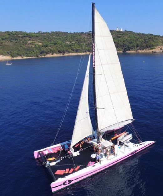 Evénement sur un maxi catamaran sur la cote d'Azur, Nice, Cannes, Antibes