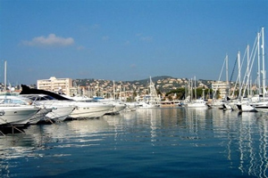 place de port à la vente dans les Alpes maritimes