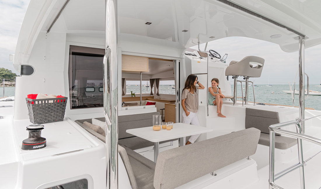 Louez votre catamaran avec skipper pour une croisière de rêve en côte d'Azur