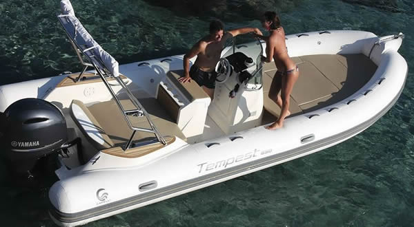 Location bateau semi rigide tempest capelli 650 - 700 au départ de Saint-Laurent-du-Var et Nice côte d'Azur